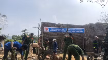 Nhà khăn quàng đỏ- Thắm tình biên giới 