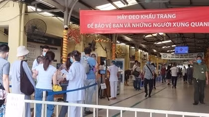 14 công dân Việt Nam nhập cảnh mắc COVID-19 