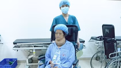 Người phụ nữ Sơn La mang bướu giáp khổng lồ
