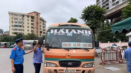 Hà Nội ra quân kiểm tra khí thải xe ô tô