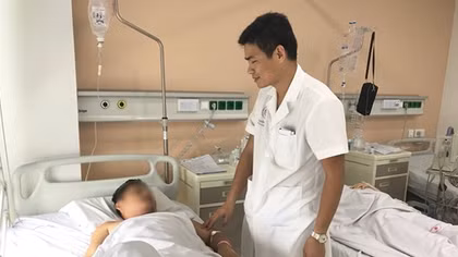 Thủng ruột thừa do nuốt phải tăm xỉa răng