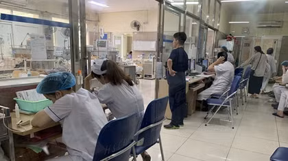 Ngộ độc do uống thuốc chữa sốt rét để phòng COVID-19