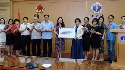 Bộ Y tế tiếp nhận 50.000 test xét nghiệm COVID-19 Kit Thái Dương 