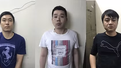  Bàn giao 3 đối tượng truy nã cho Công an Trung Quốc