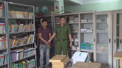 Sửa chữa trường học, trộm đồ trị giá 400 triệu 