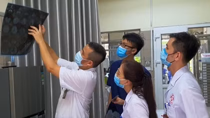 Bảy ca nguy kịch vì ngộ độc rượu trong 1 tháng 