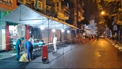 Hà Nội thêm 19 ca dương tính, có 4 ca ở Bệnh viện Phổi