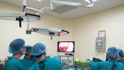 Lấy khối u chiếm hết lòng thực quản hiếm gặp cho nam bệnh nhân 66 tuổi