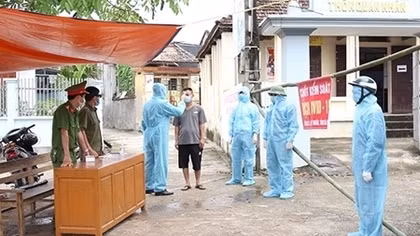 Hà Nam phát hiện thêm 3 người nhiễm COVID-19 cạnh thôn phong tỏa