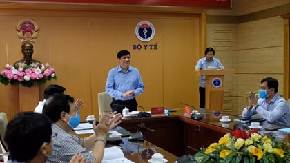 Quyết tâm chặn dịch sớm, hạn chế thấp nhất tử vong