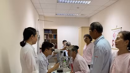 Việt Nam đang đối mặt với tốc độ già hóa dân số tăng nhanh
