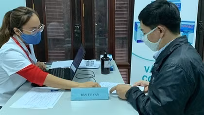 Tuyển tình nguyện viên từ 40-59 tuổi tiêm thử nghiệm vaccine Covivac