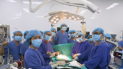 Bệnh viện Việt Đức lần đầu tiên thực hiện thành công 2 ca ghép tạng đồng thì