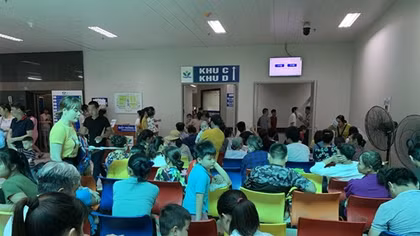 Hàng trăm trẻ chậm nói, đi khám mới biết bị dính lưỡi