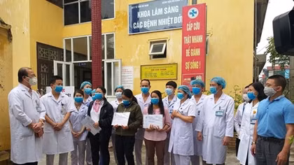 Ba bệnh nhân COVID-19 của Công ty Trường Sinh được ra viện