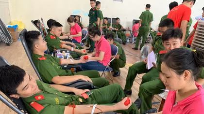 1.500 cán bộ, sinh viên Học viện Cảnh sát hiến máu