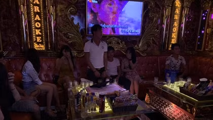 Xử lý quán karaoke hoạt động bất chấp lệnh cấm 