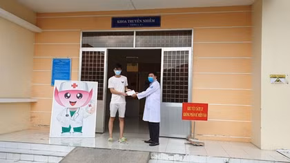 Thêm 14 bệnh nhân COVID-19 khỏi bệnh, Việt Nam chữa khỏi 293 ca