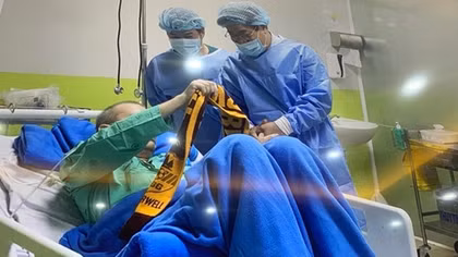 Phi công người Anh phục hồi 90% phổi, có thể bay về nước