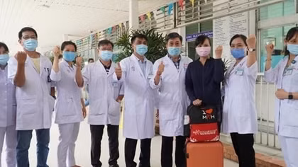 Đội phản ứng nhanh của Bệnh viện Chợ Rẫy đến điểm nóng Bắc Giang