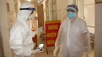 9 nhóm người được ưu tiên tiêm miễn phí vaccine COVID-19