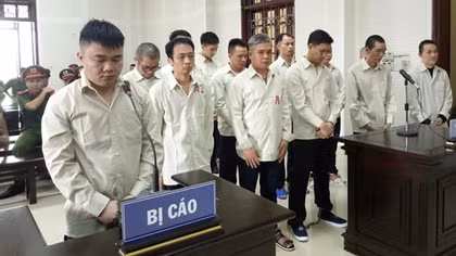 Xét xử sơ thẩm đường dây mua bán 148 bánh heroin