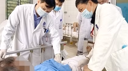 Nhiễm vi khuẩn tụ cầu vàng từ châm cứu, 1 người bị áp xe cổ nặng