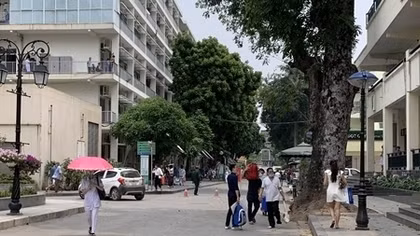 19 nhân viên y tế BV Bạch Mai tiếp xúc ca mắc COVID-19 đã 2 lần xét nghiệm âm tính
