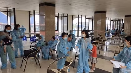 Hơn 20 khu cách ly quá tải, Huế tạm ngưng đón công dân từ vùng dịch