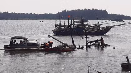 Tìm thấy thi thể nạn nhân mất tích trong vụ nổ tàu cá làm 8 người thương vong