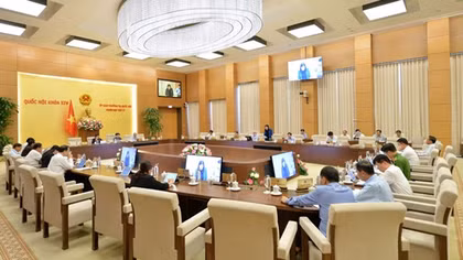 Có nên cấm kinh doanh dịch vụ đòi nợ?