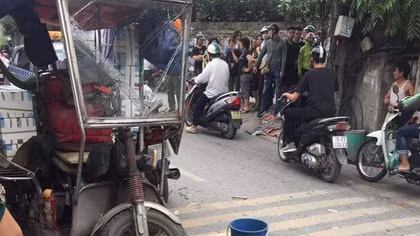 Va chạm với xe ba bánh, người đàn ông đi xe máy tử vong tại chỗ 
