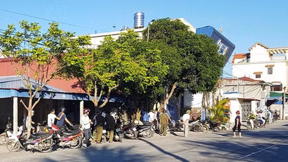 Hai vợ chồng chết thảm sau khi gọi điện thoại "tạm biệt anh"
