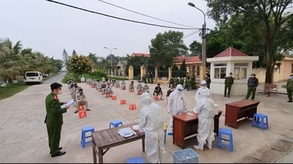 Trại giam Hoàng Tiến: Vững vàng giữa tâm dịch