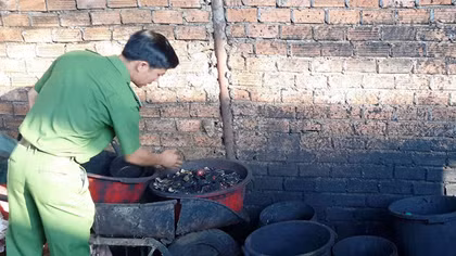 Kiến nghị xử lý hình sự vụ nhuộm cà phê bằng pin ở Đắk Nông