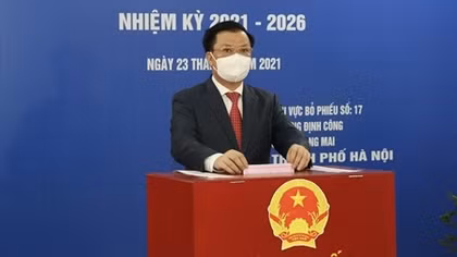 Bí thư Thành uỷ Hà Nội kiểm tra công tác bầu cử tại quận Hoàn Kiếm, Đống Đa