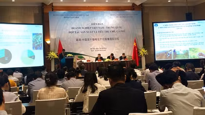 Hợp tác phát triển sản xuất và tiêu thụ chè, cà phê Việt Nam - Trung Quốc