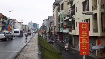 Hà Nội đề xuất hạ cốt đê sông Hồng để mở rộng đường Nghi tàm