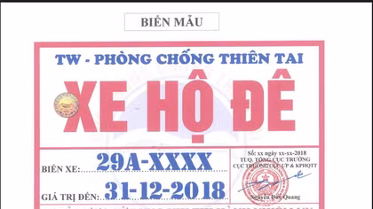 Nhiều xe biển trắng đeo biển “Xe hộ đê” có dấu hiệu làm giả con dấu, chữ ký