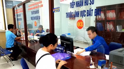 Hà Nội tiếp nhận thủ tục cấp sổ đỏ qua mạng xã hội facebook