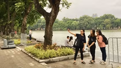 5 nơi bắt buộc phải đeo khẩu trang ở Hà Nội