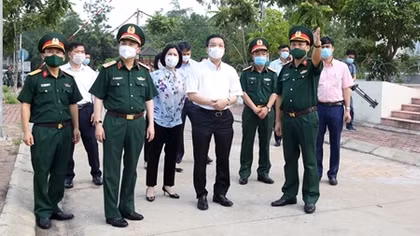 Ưu tiên tiêm vaccine cán bộ, nhân viên phục vụ, người xử lý rác tại các khu cách ly