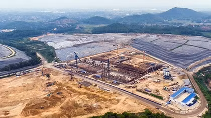 Chấm dứt việc người dân vào nhặt rác tại bãi Nam Sơn