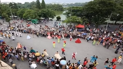 Hà Nội tạm dừng tổ chức lễ hội và các tuyến phố đi bộ
