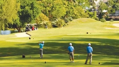 Hà Nội dừng hoạt động thể thao đông người, sân golf