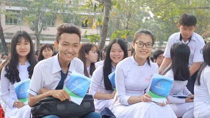 Hiệu trưởng được cấp Giấy chứng nhận hoàn thành chương trình giáo dục phổ thông 