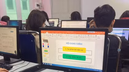 Có thể báo công an nếu bị quấy rối trong quá trình học online