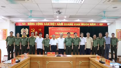 Tọa đàm “Kiểm soát quyền lực trong bổ nhiệm cán bộ, lãnh đạo chỉ huy CAND”