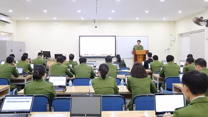 5 cơ sở giáo dục đại học trong CAND được cấp chứng chỉ Tin học, ngoại ngữ