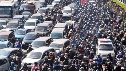 Hà Nội yêu cầu rà soát lộ trình để giảm phương tiện cá nhân